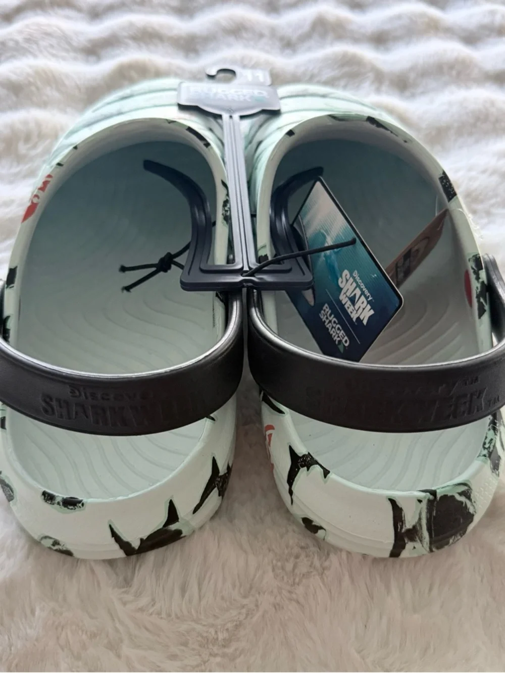 NWT Rugged Shark men’s size 11 water shoes